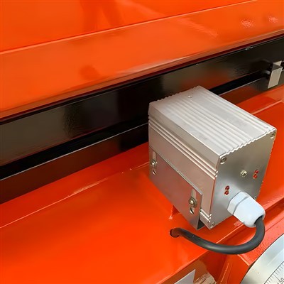 Grinder Wyneb Trydan Bach Compact: Peiriant Malu Precision ar gyfer Gweithdai